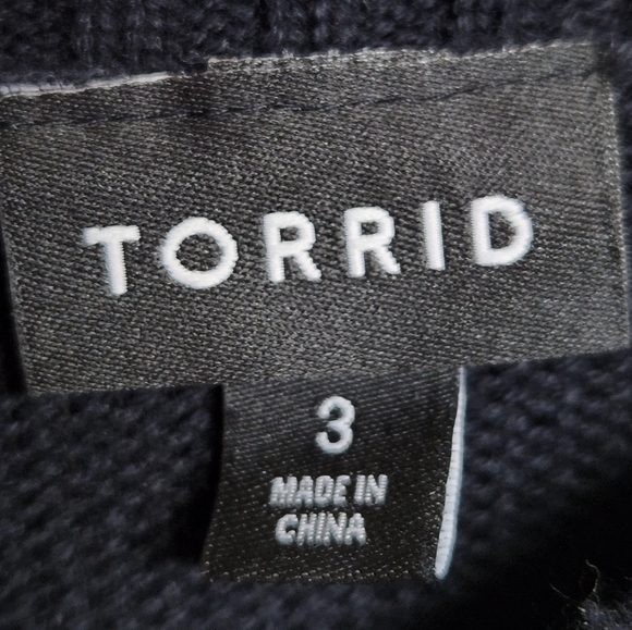 Torrid LOVE Sweater SZ 3 (22-24) 3X Black Knit Pullover Crewneck Rhinestones - Picture 5 of 8